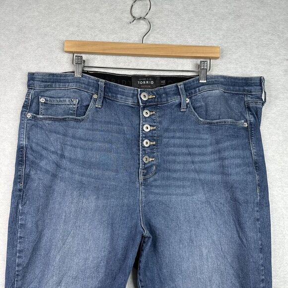 TORRID Sky High Skinny Crop Distressed Jeans‎ Womens Plus Size 26 Blue Raw Hem - Picture 2 of 15